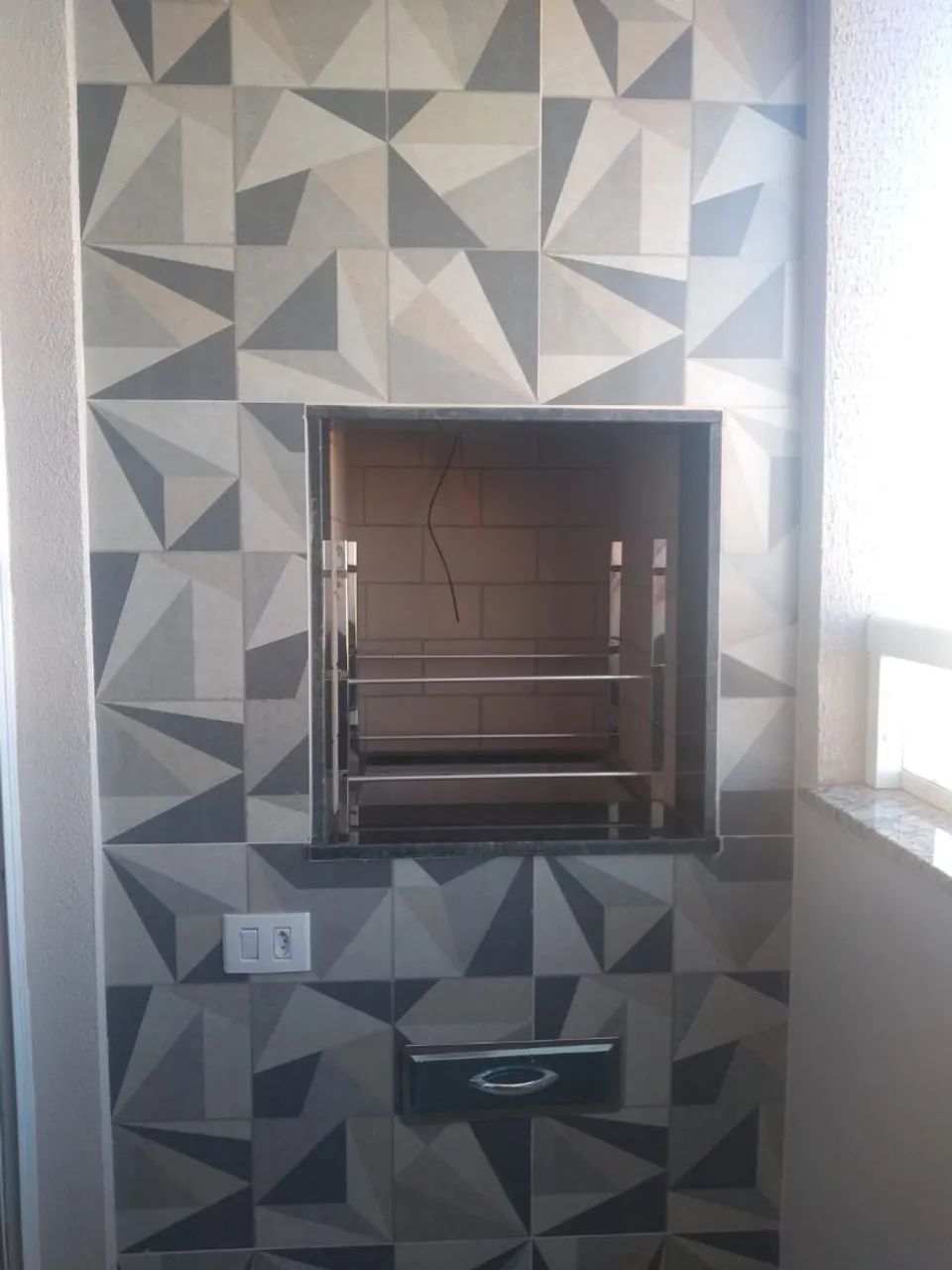 Apartamento 2/4 com churrasqueira 
