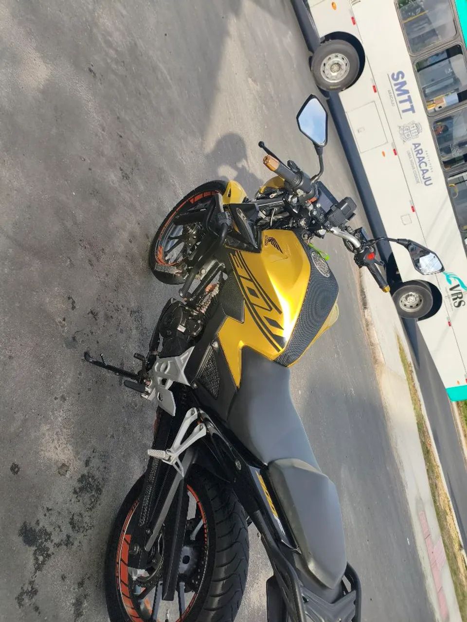 A moto está bem conservada  - Foto 2