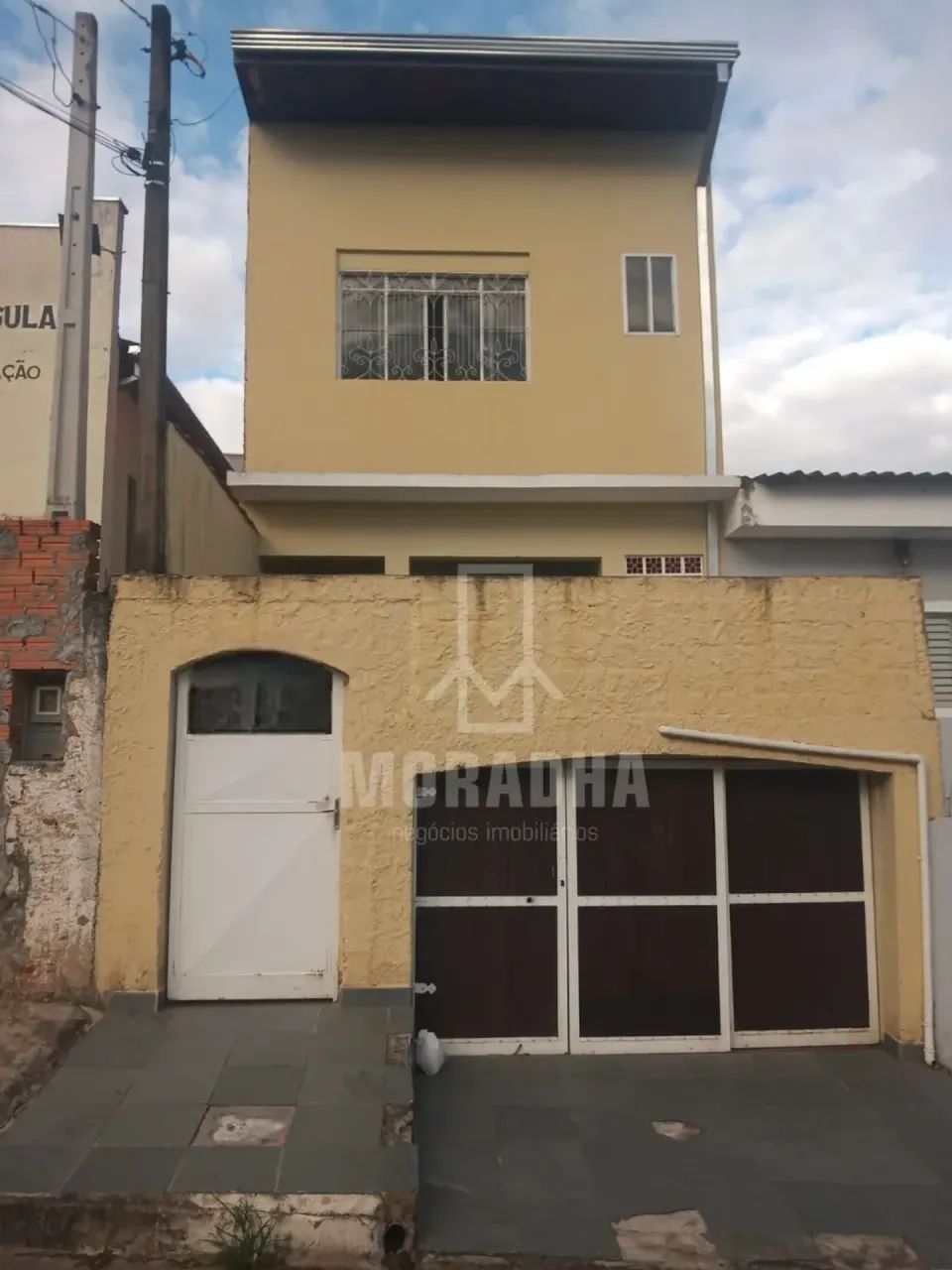 VENDE-SE IMOVEL COM EXCELENTE CUSTO BENEFÍCIO