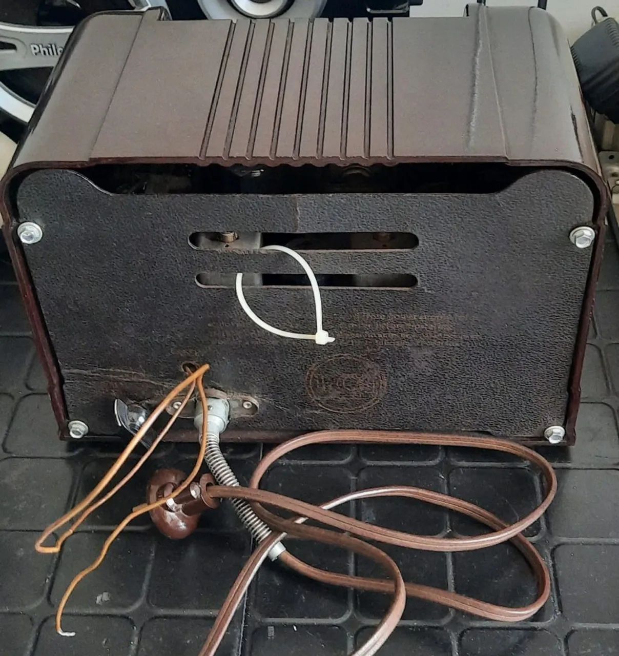 RÁDIO A VÁLVULA RCA - Foto 2