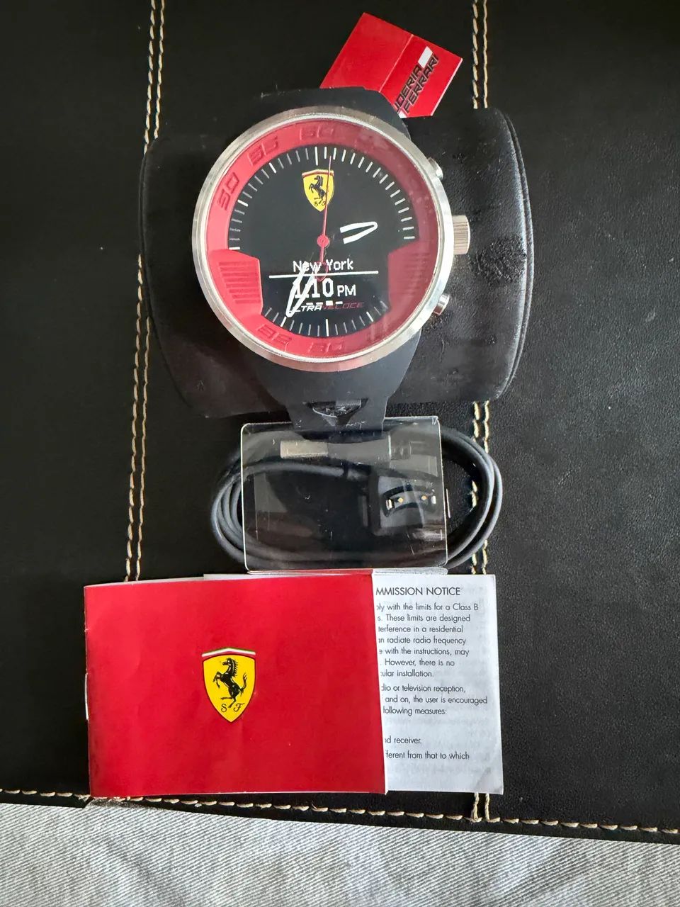 Relógio Ferrari Carregamento USB