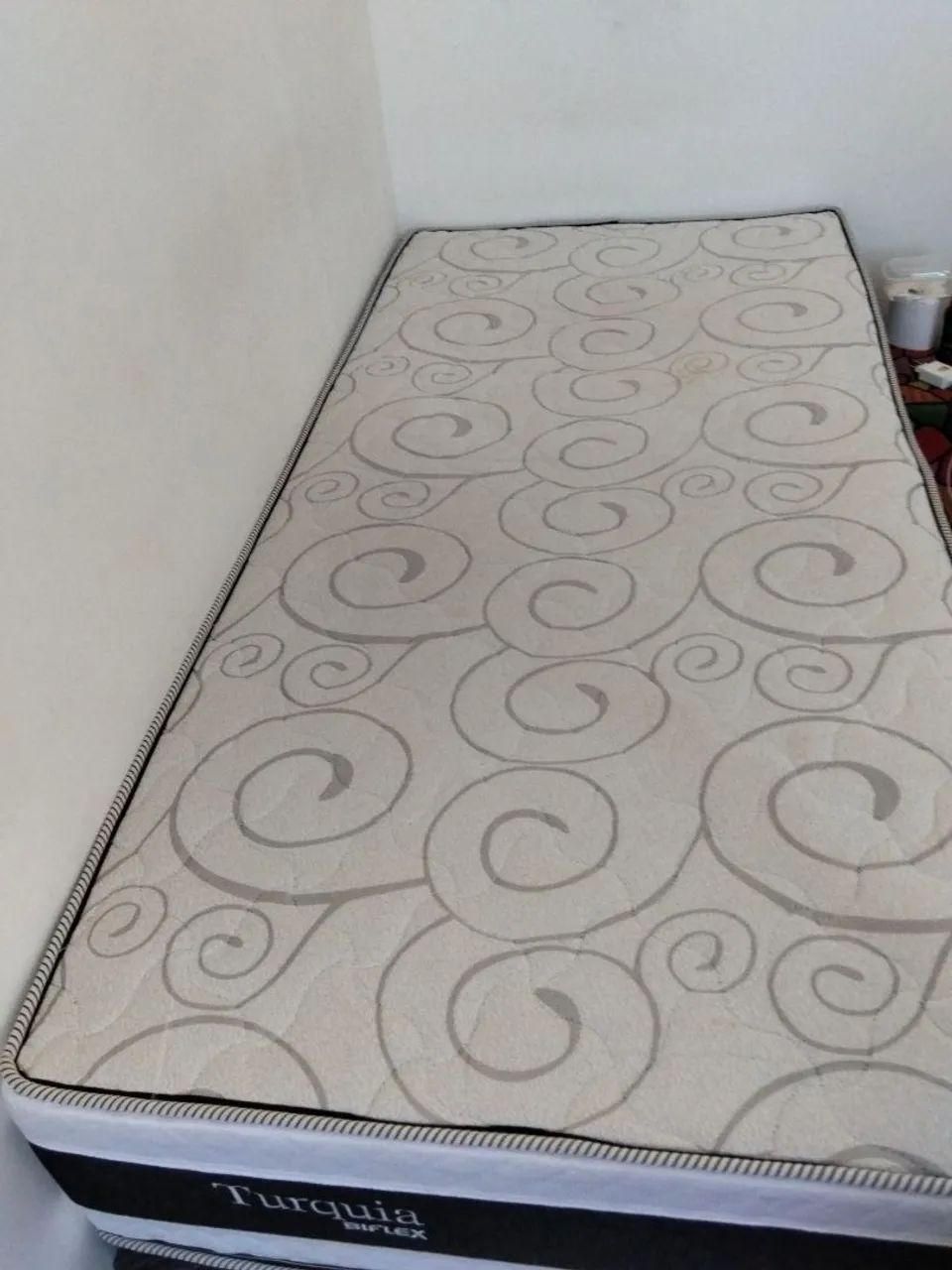 Vendo CAMA BOX Solteiro  - Foto 2