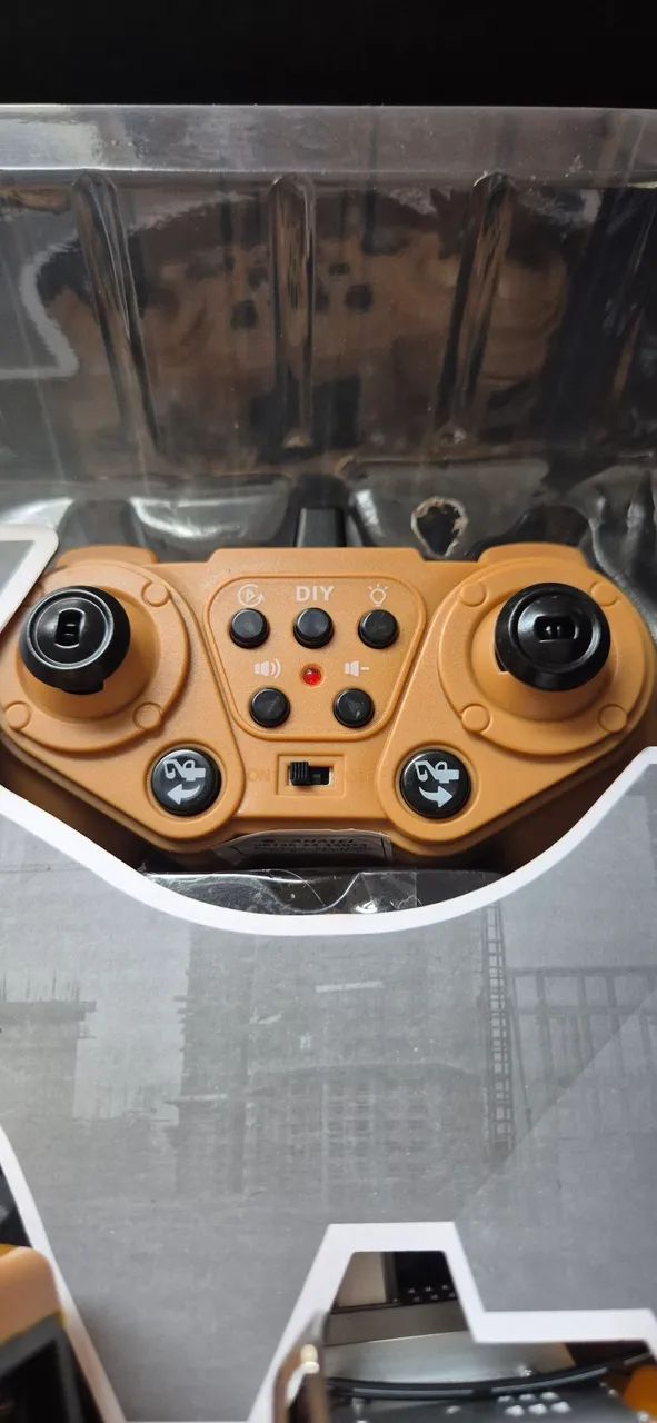 Trator escavadeira controle remoto - Foto 5