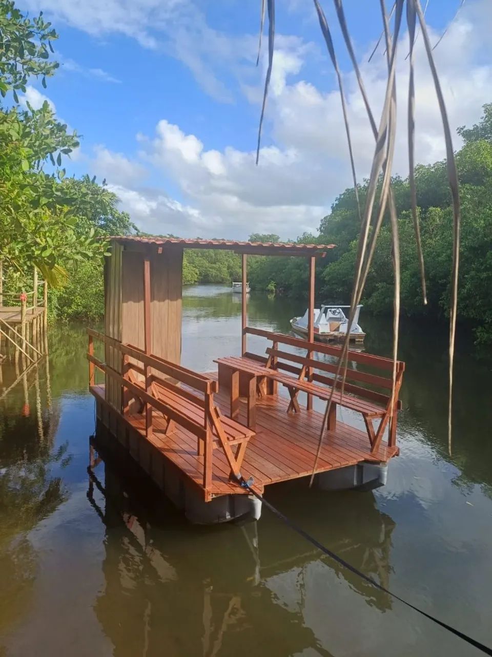 Flutuante a venda 