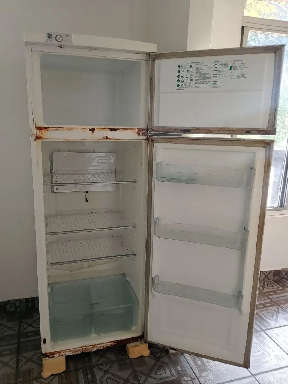Vende-se uma geladeira  - Foto 3