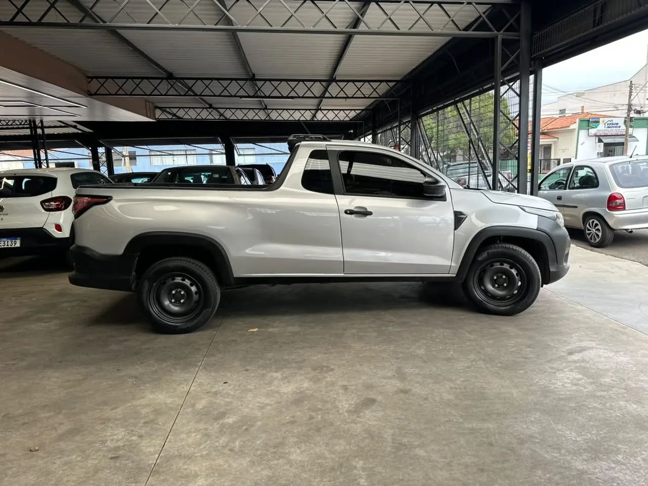 Fiat Strada Endurance 1.4 Flex 8V C 2023 - Foto 5