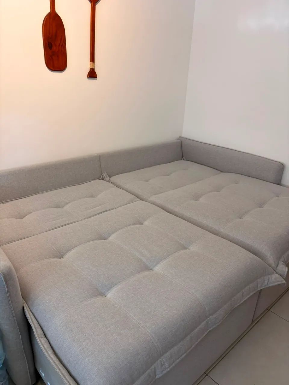 Sofá Cama Retrátil Cinza 2,24m - Moderno e Super Confortável! - Foto 2