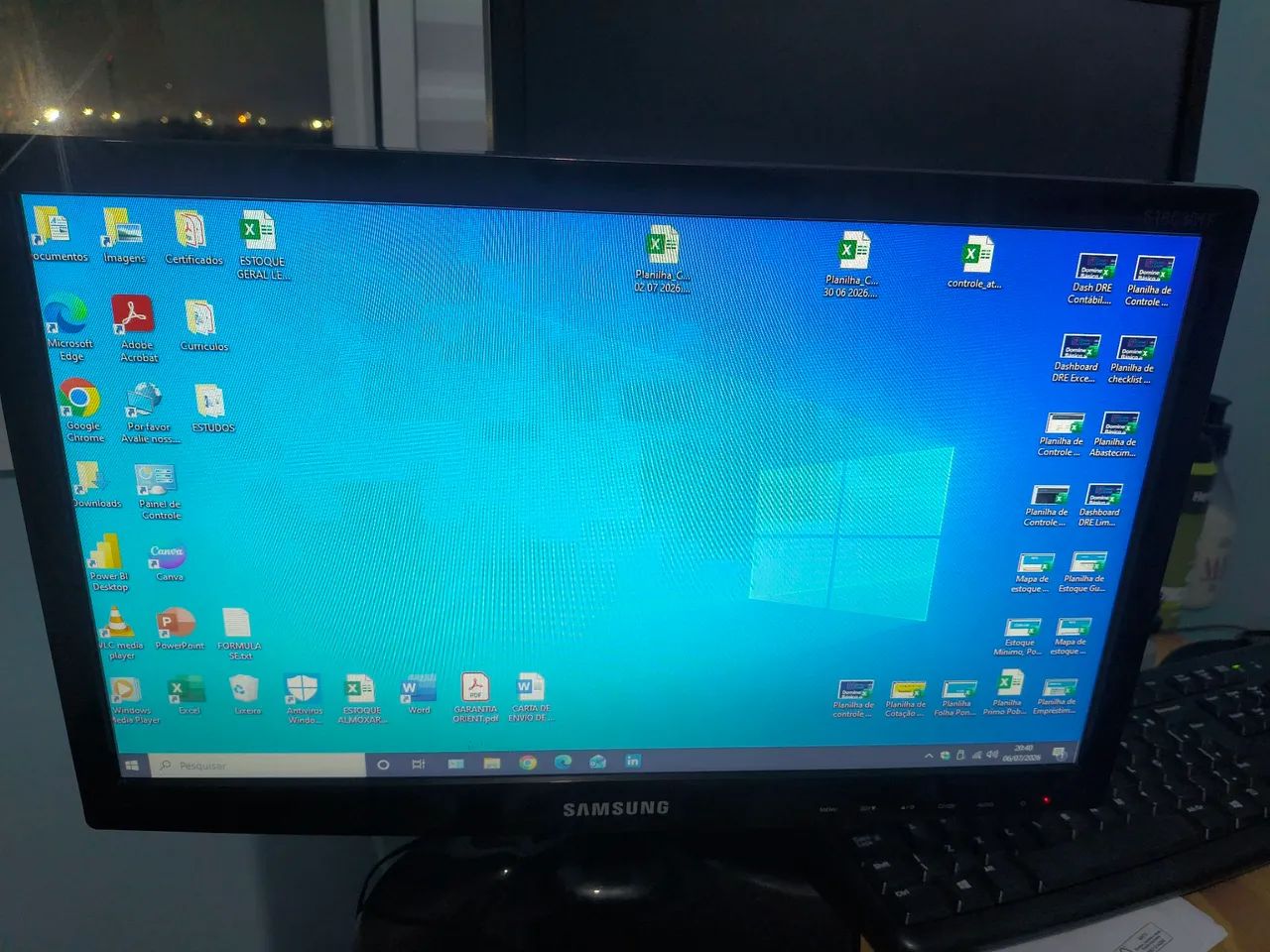  Monitor Samsung S19C301F - Excelente estado! - Foto 5
