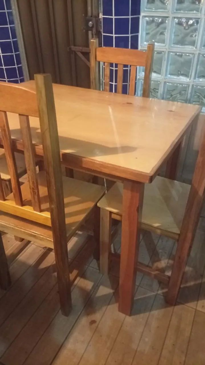 Mesa com cadeiras  - Foto 2