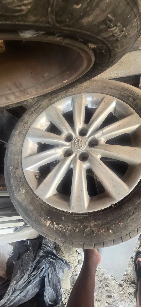 Roda corolla 