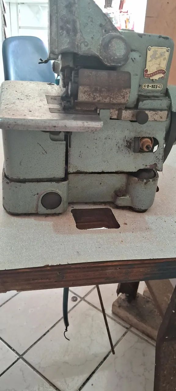 Maquina overloque - Foto 3