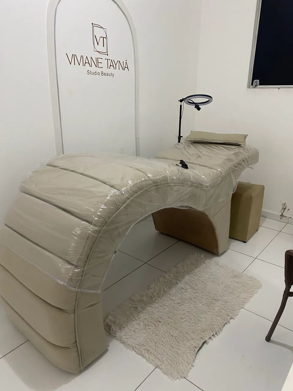 Luxury Stretcher463757487144314881