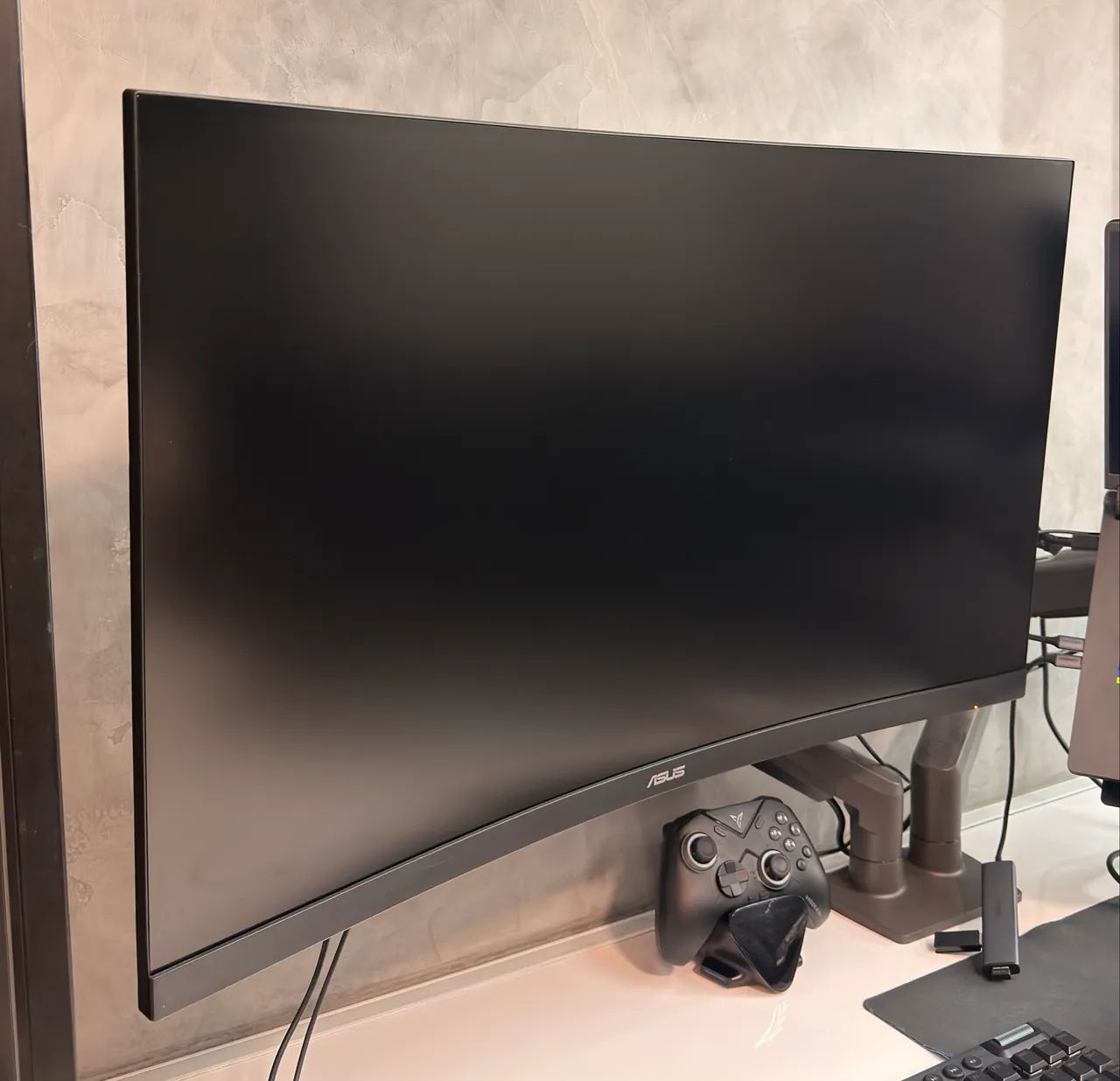 Monitor Gamer Asus TUF 31.5pol QHD, 165Hz, 1ms, Painel VA, 120% sRGB
