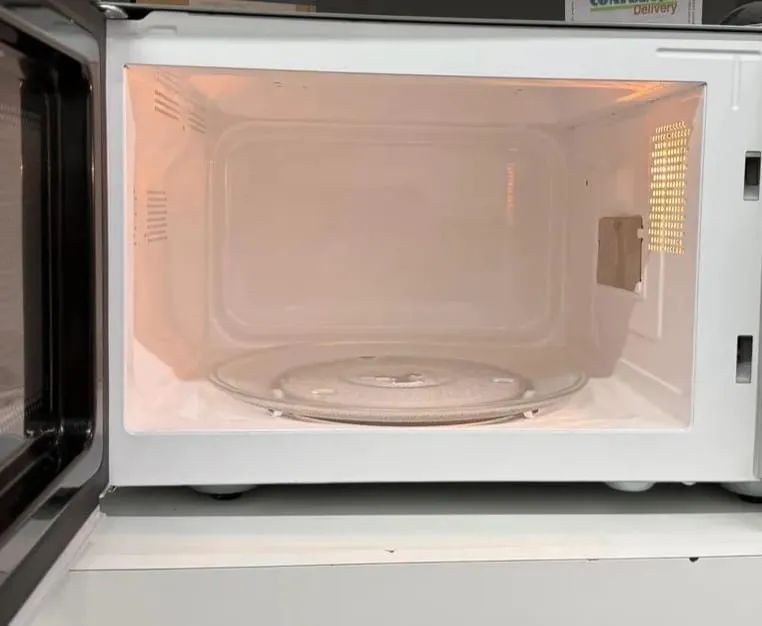 VENDO ESSE MICROONDAS Philco, 20L - Foto 2