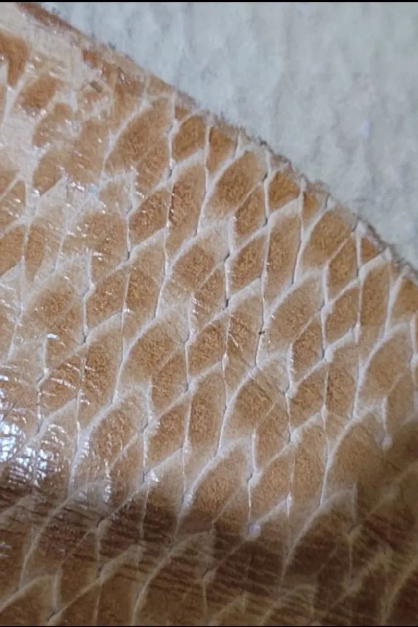 FARDO 1, 2 e 3 :Peles de couro escama de peixe caramelo