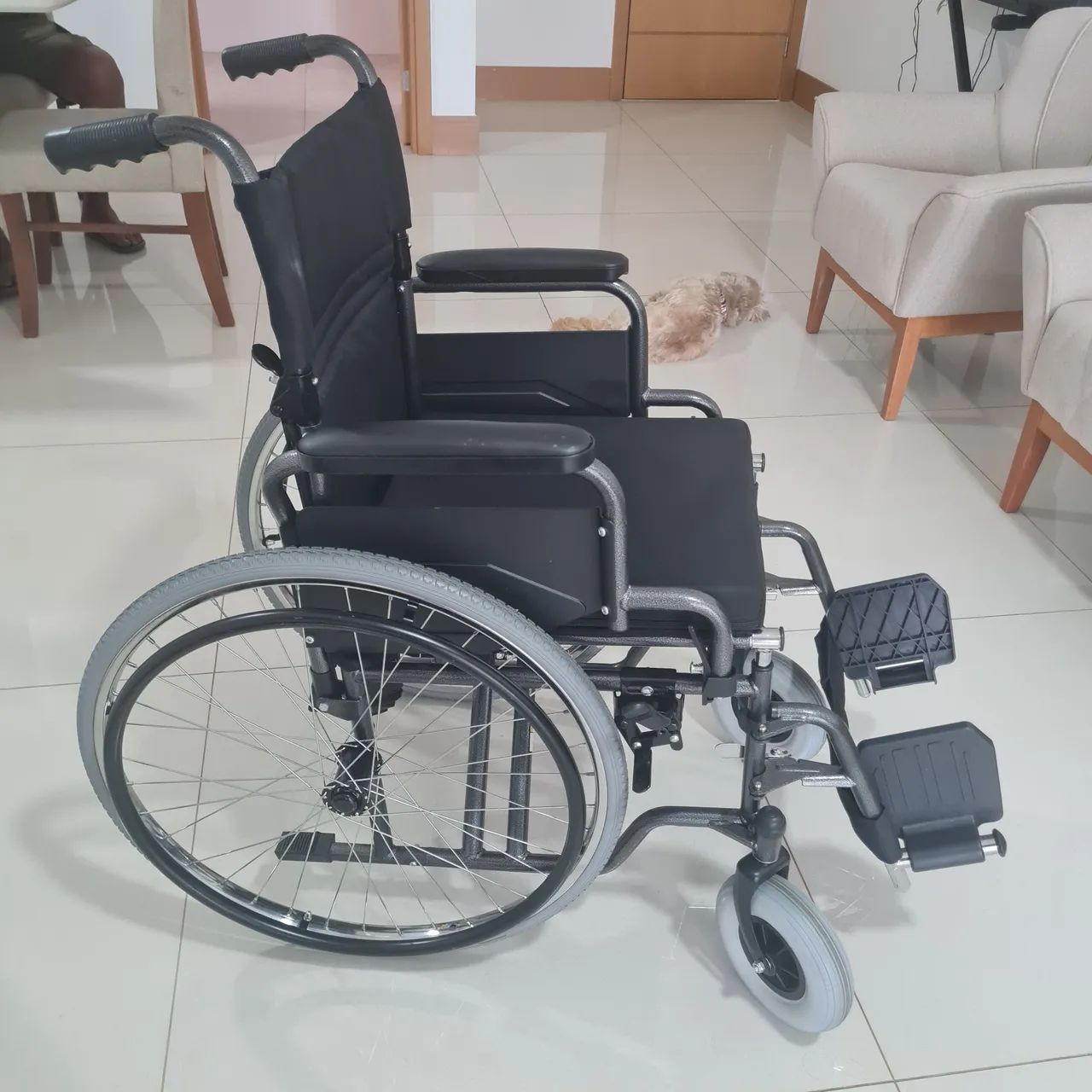 Cadeira de rodas modelo D 400
