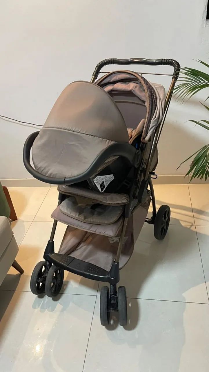 Carinho de bebê com bebê conforto  - Foto 3