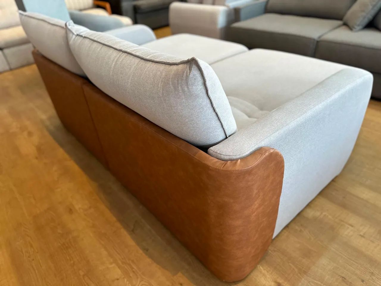 SOFA CAMA BRAGA LUXO - A PRONTA ENTREGA  - Foto 2