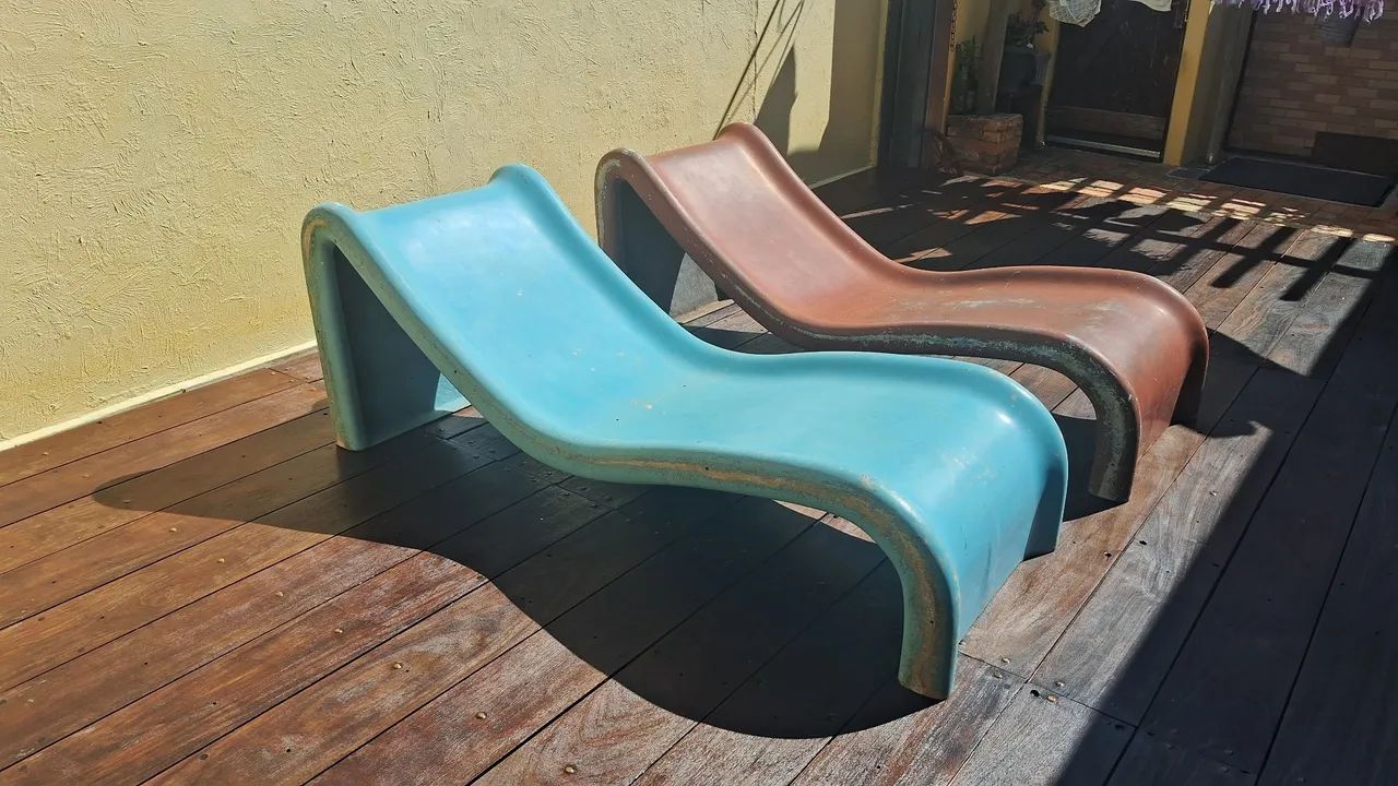 Espreguiçadeira de fibra para piscina  (Itapetininga)