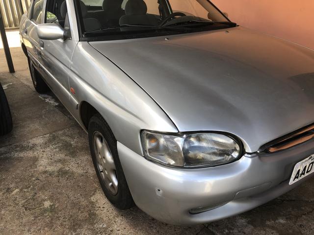 Ford Escort 1.8 completo