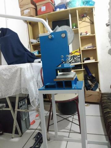 Máquina de fazer chinelo