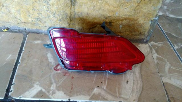 Lanterna do Parachoque traseiro esquerdo toyota Rav4 2014