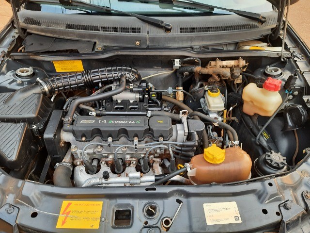 CARRO PRISMA 2010