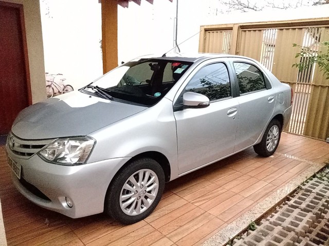 TOYOTA ETIOS SEDAN XLS 1.5 2015/2015 ÓTIMO ESTADO