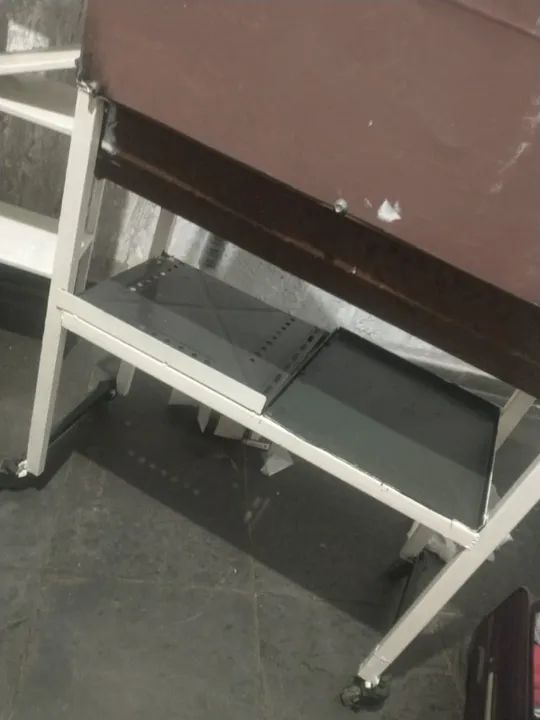 Churrasqueira com rodinhas , para uso comercial ou residencial, barato, vendo ou troco. - Foto 2