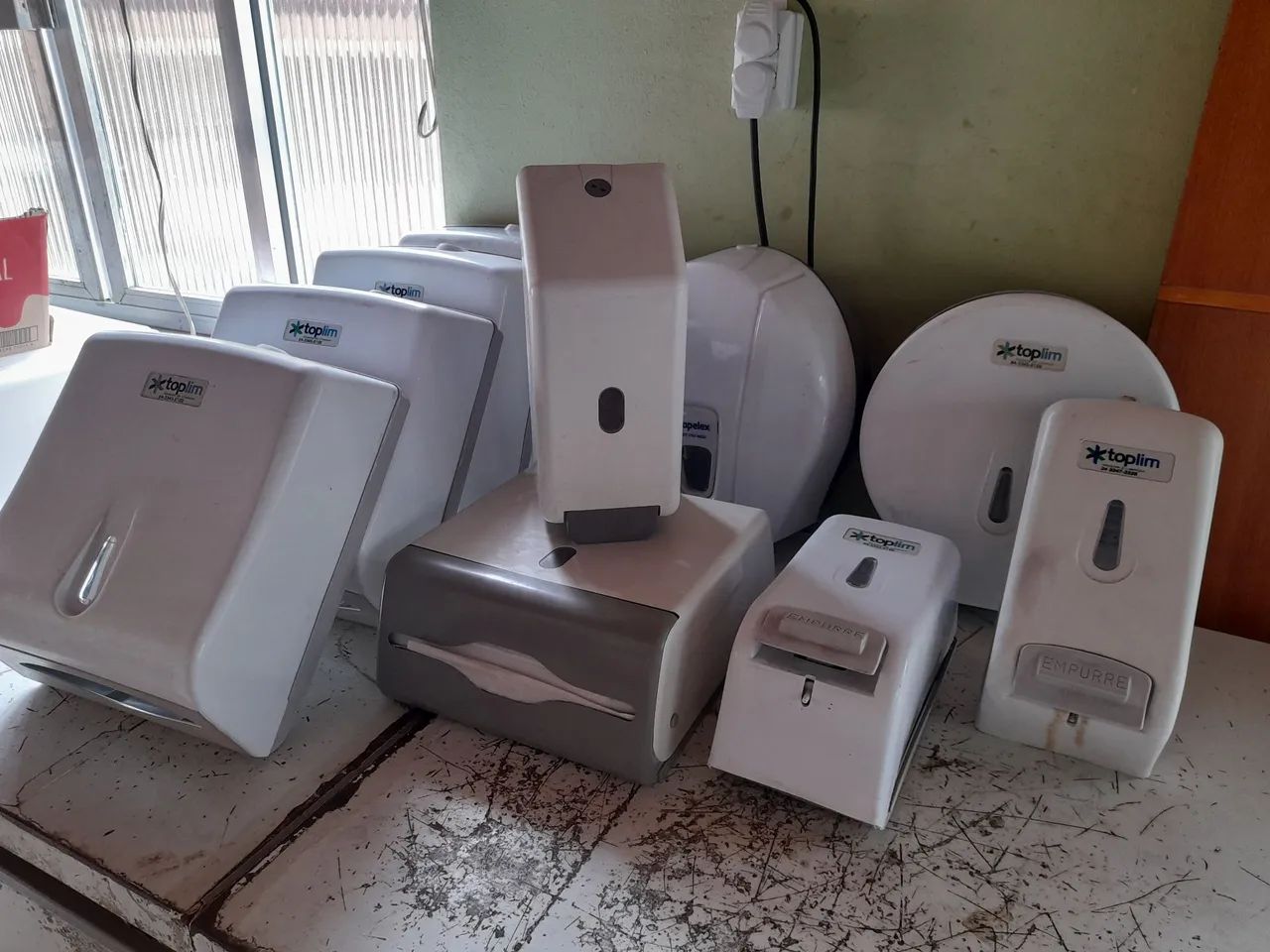 Kit de Dispensadores de Papel e Sabonete para Banheiro - Foto 2