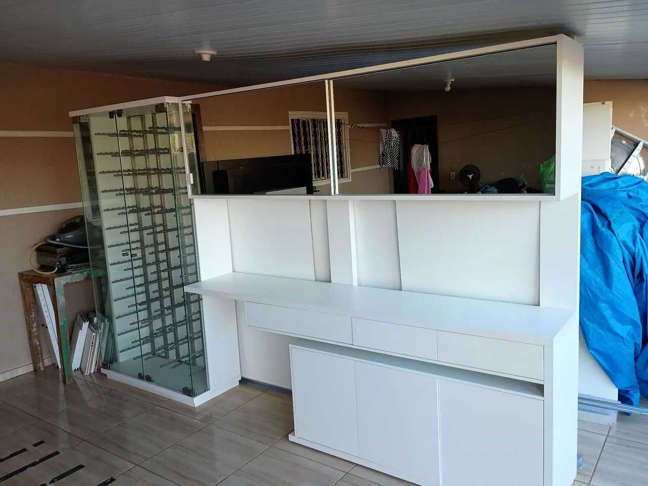 Armário com expositor de vinho  - Foto 3