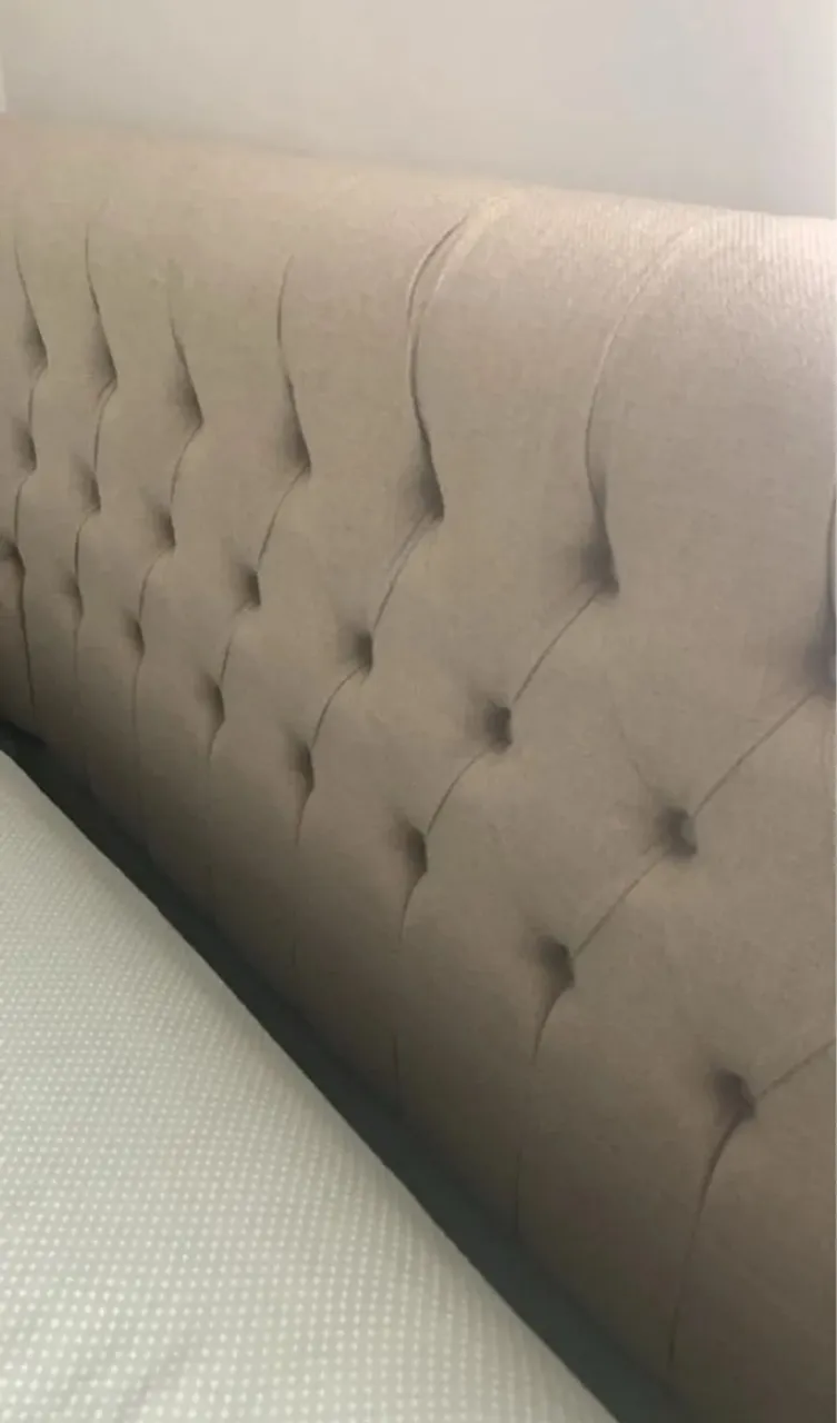 Cabeceira de cama estofada