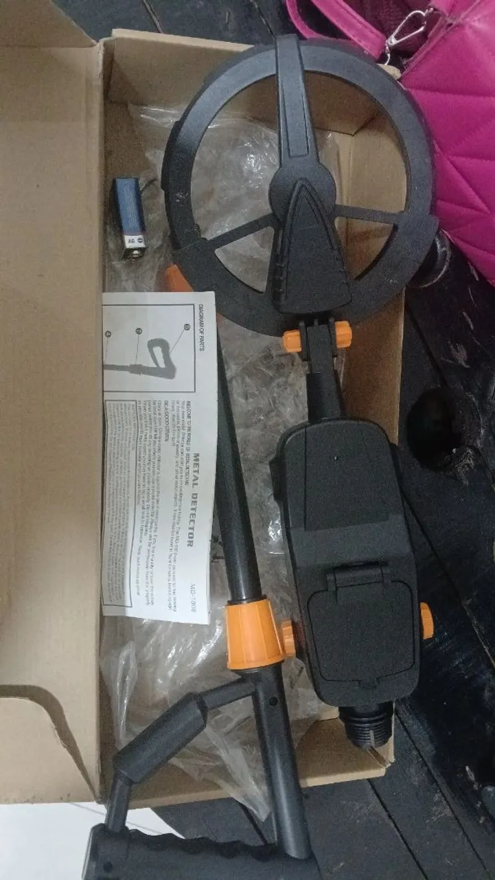 Detector de Metais Portátil - MD-1008