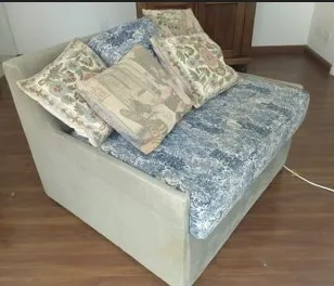 Sofá-cama 1 Lugar + Cama De Armar + Colchão + 6 Almofadas