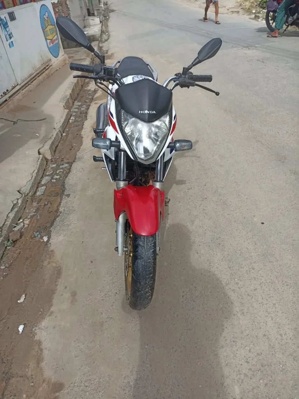 Vendo CB 300 2014