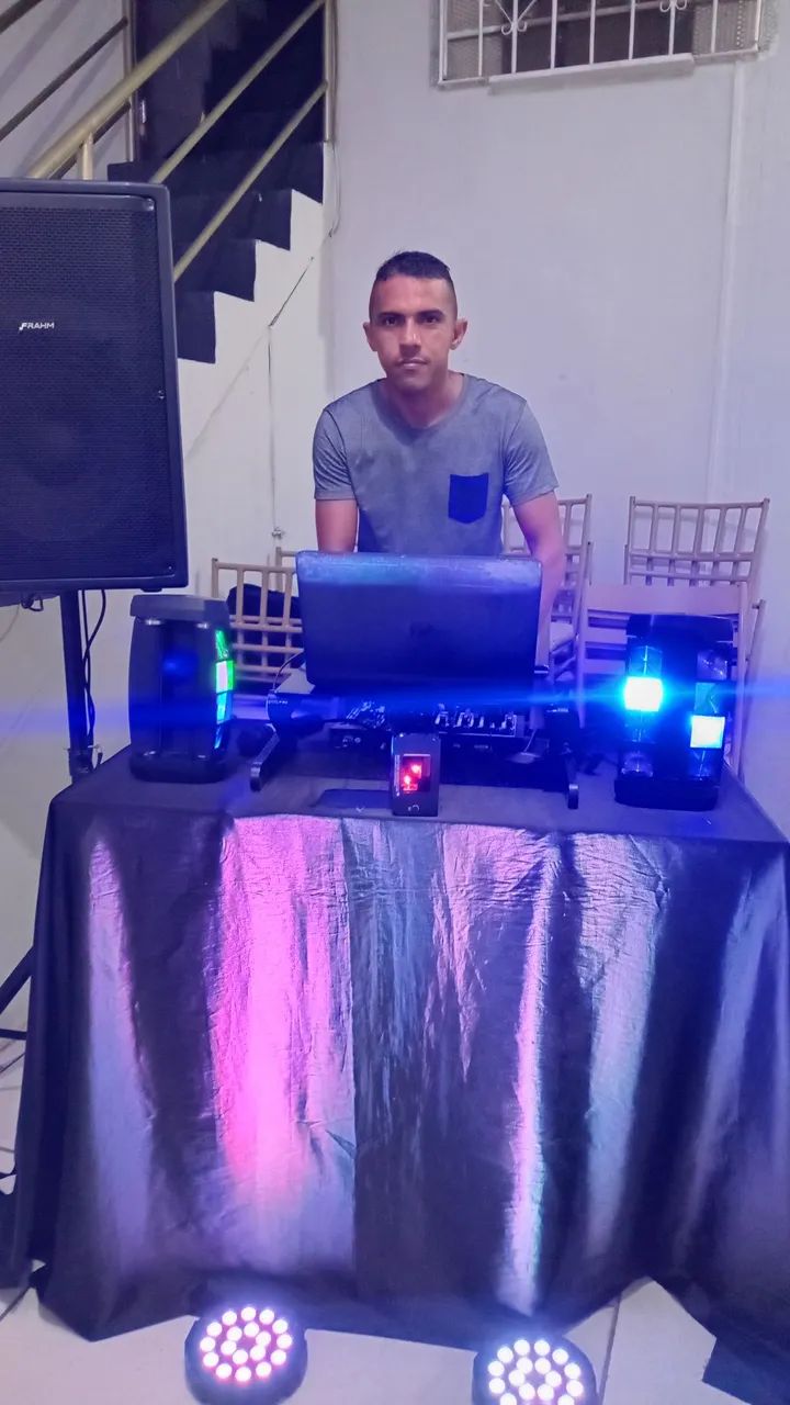 DJ ILUMINAÇÃO E SOM 350 COMPLETO POR 5 HORAS - Foto 2