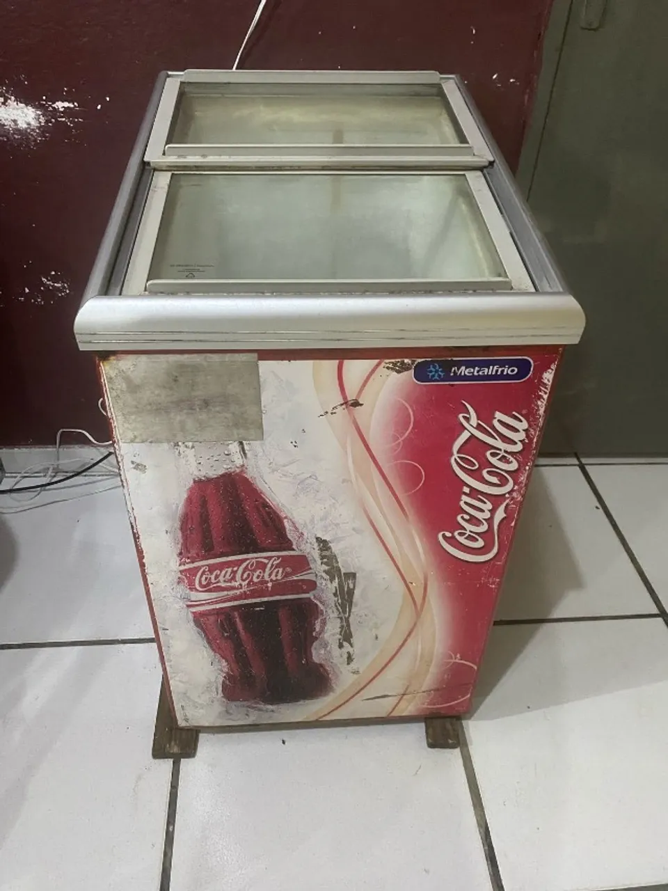 2 Freezers Horizontal (310L e 220L) por R$2.000 - Ótima conservação!