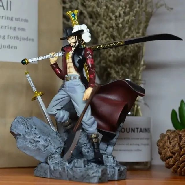 Action Figure Dracule Mihawk - One Piece - 17 cm - Colecionável Estátua - Foto 2
