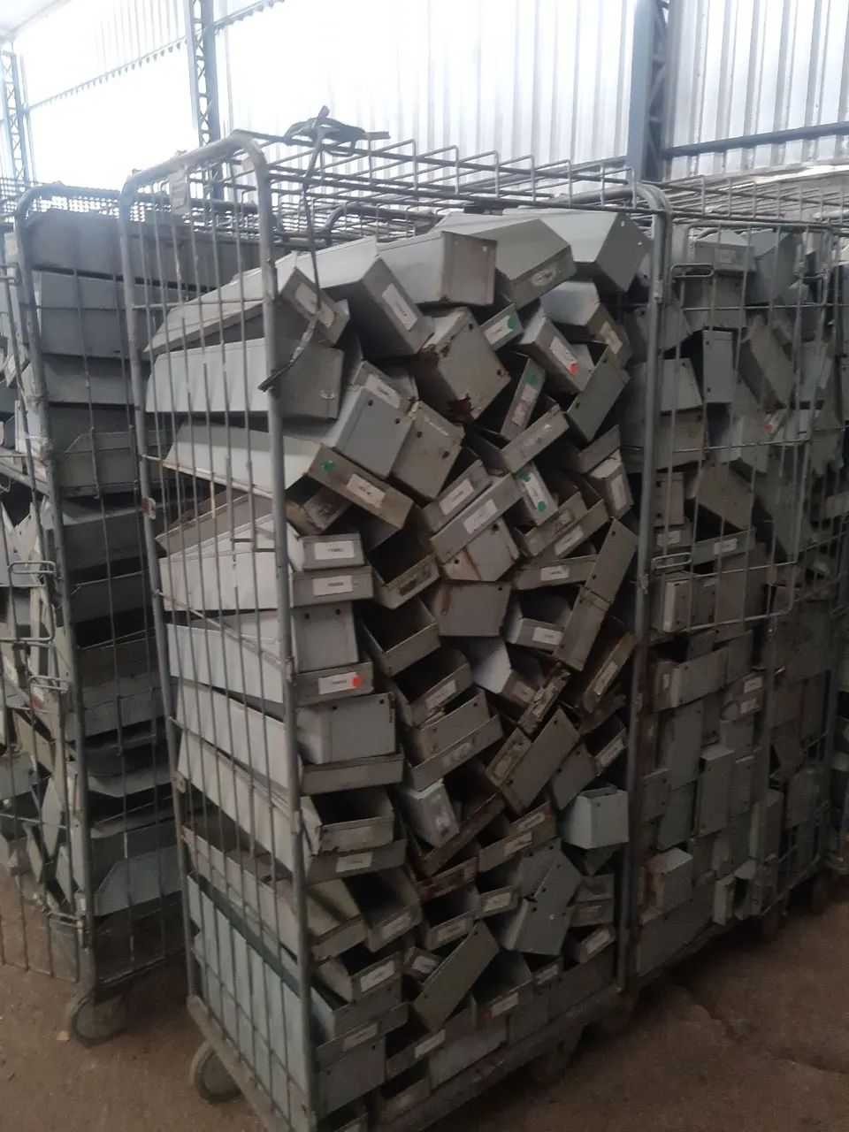 CARRINHO GAIOLA COM PORTAS E DIVISORIA - Foto 2