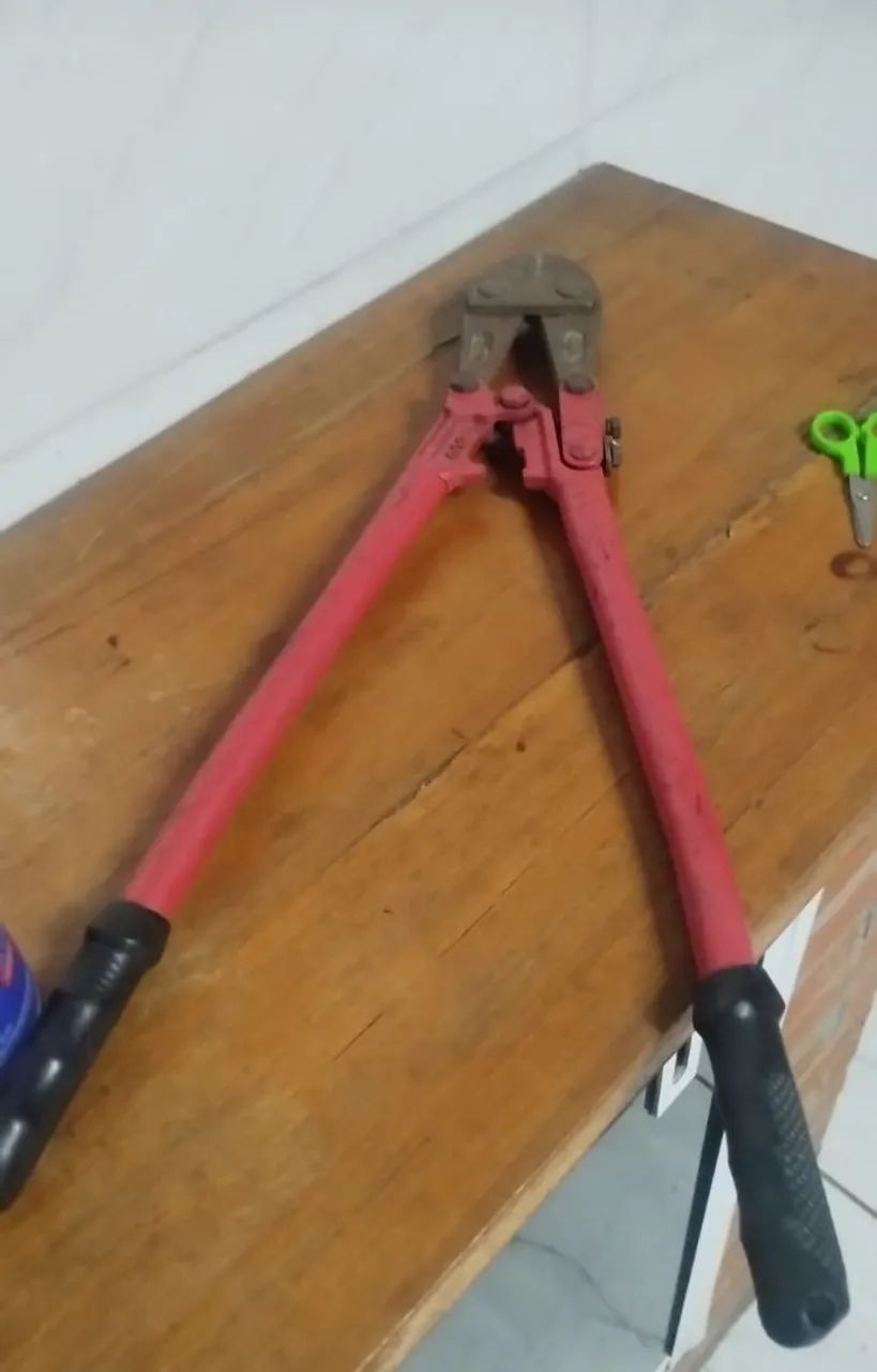 Tesoura 64962180849153121