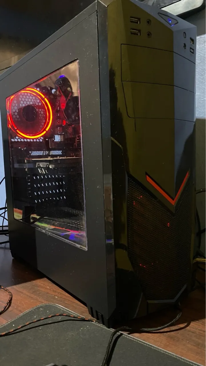 PC Gamer com LED Vermelho