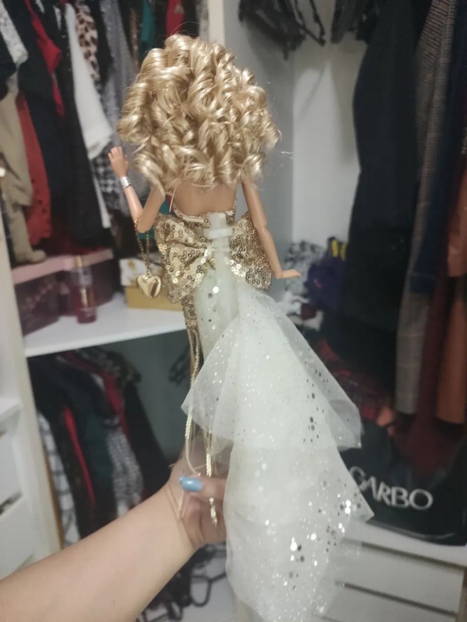 Barbie Réveillon Dourada Festa - Foto 5