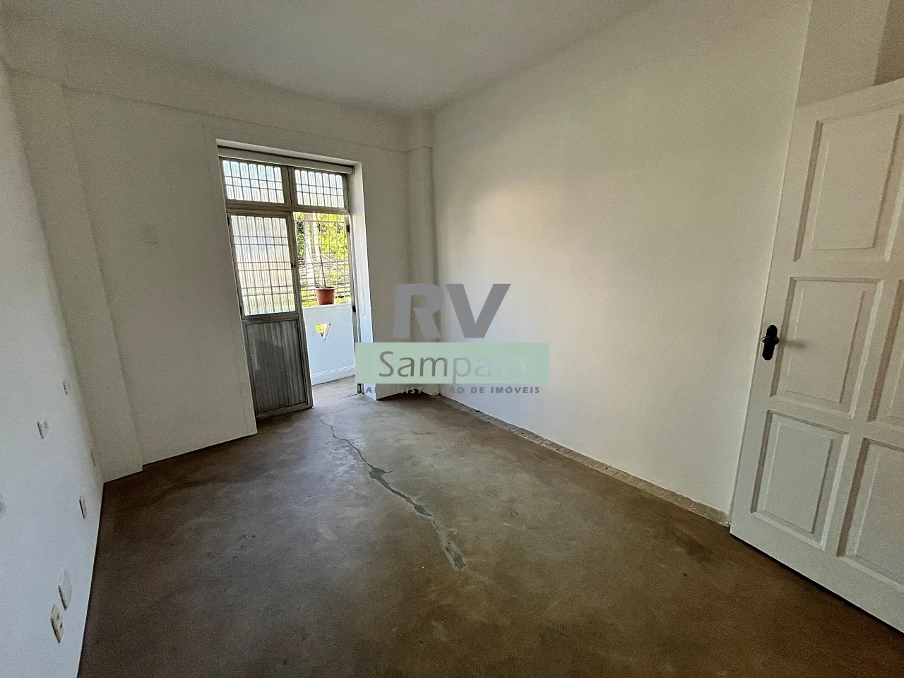 Imóvel para alugar de 60m² com Sala e 2 Quartos - Jardim Botânico - Rio de Janeiro - RJ