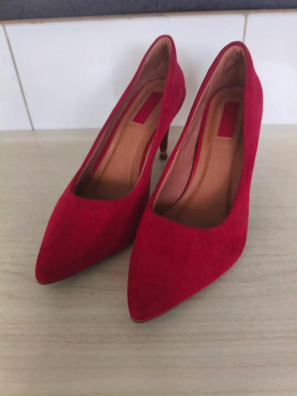 Sapatos de salto alto - tamanho 37