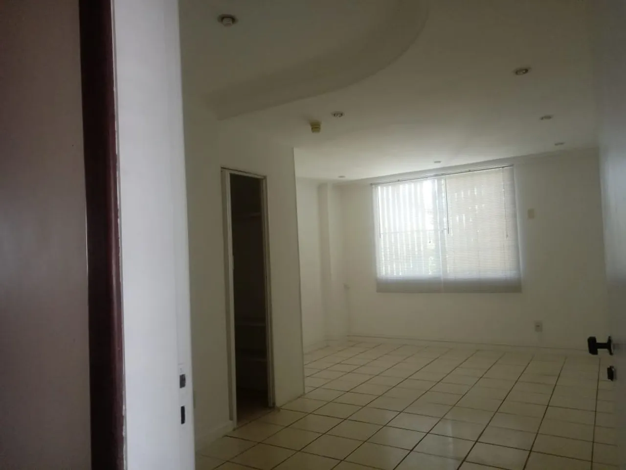 Sala/Conjunto para aluguel tem 25 metros quadrados em Pituba - Salvador - BA