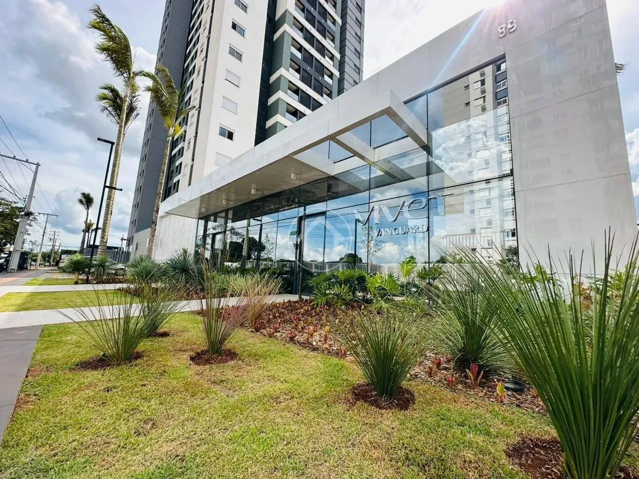 APARTAMENTO 2 DORMITÓRIOS SENDO 1 SUÍTE
