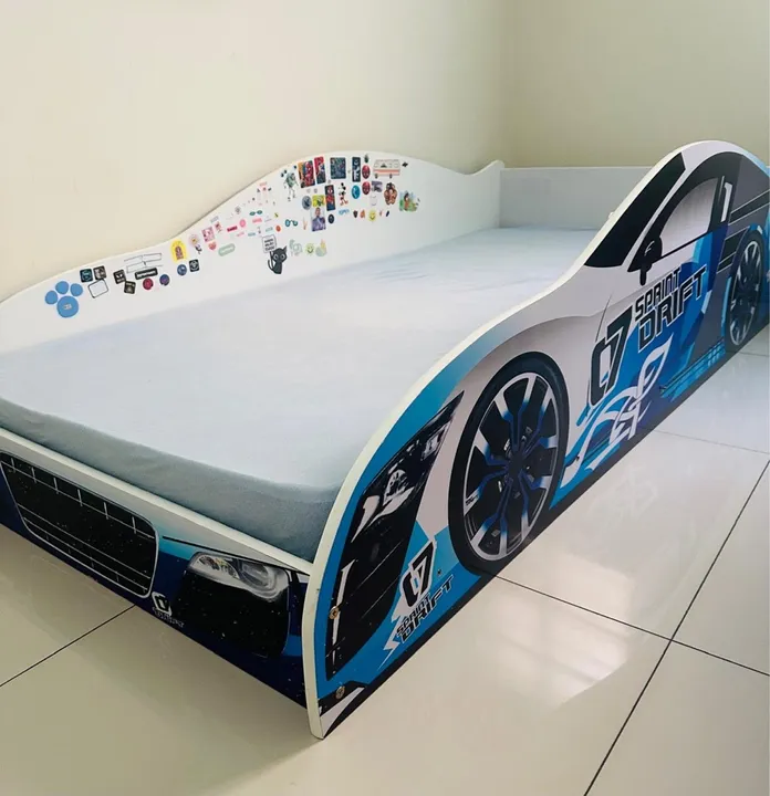 Cama Infantil Carrinho de Corrida( Não Acompanha Colchão )