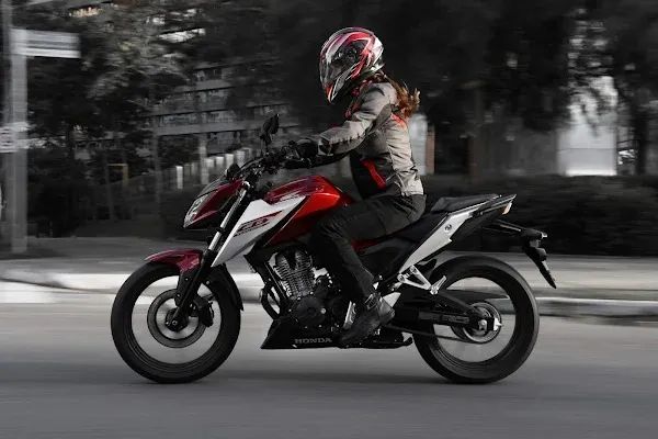 Honda CB300F ABS 2025/26 DE R$ 29,890 por apenas R$ 27,740 últimos dias!! - Foto 3