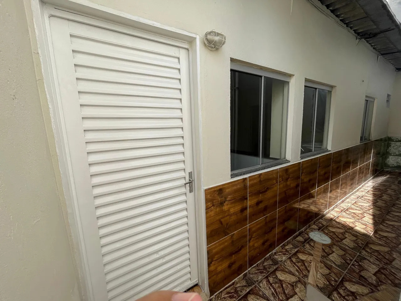 Aluguel de Casa de Fundos na QE 46 - Guara 2