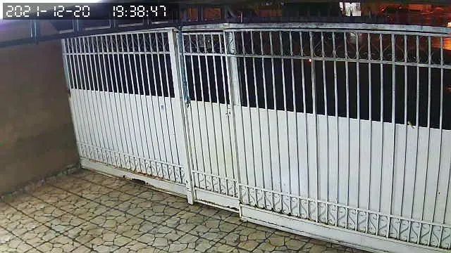 Portão de Aço Resistente e Seguro - Foto 2